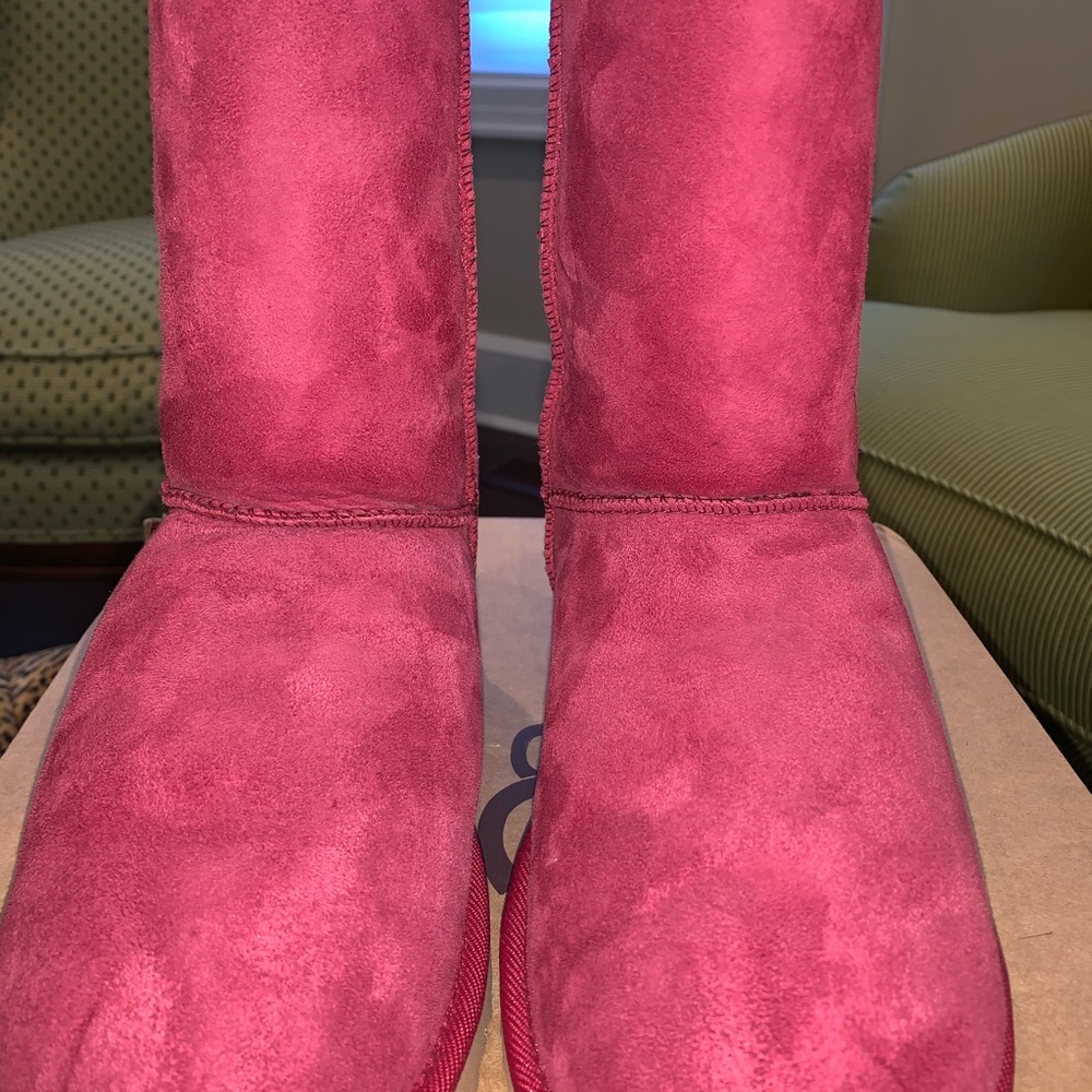 Ugg Short Boot In Ruby - image 3